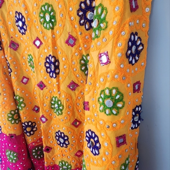 STUNNING Rajasthani lehnga, never worn. Sz small. - Picture 3 of 8